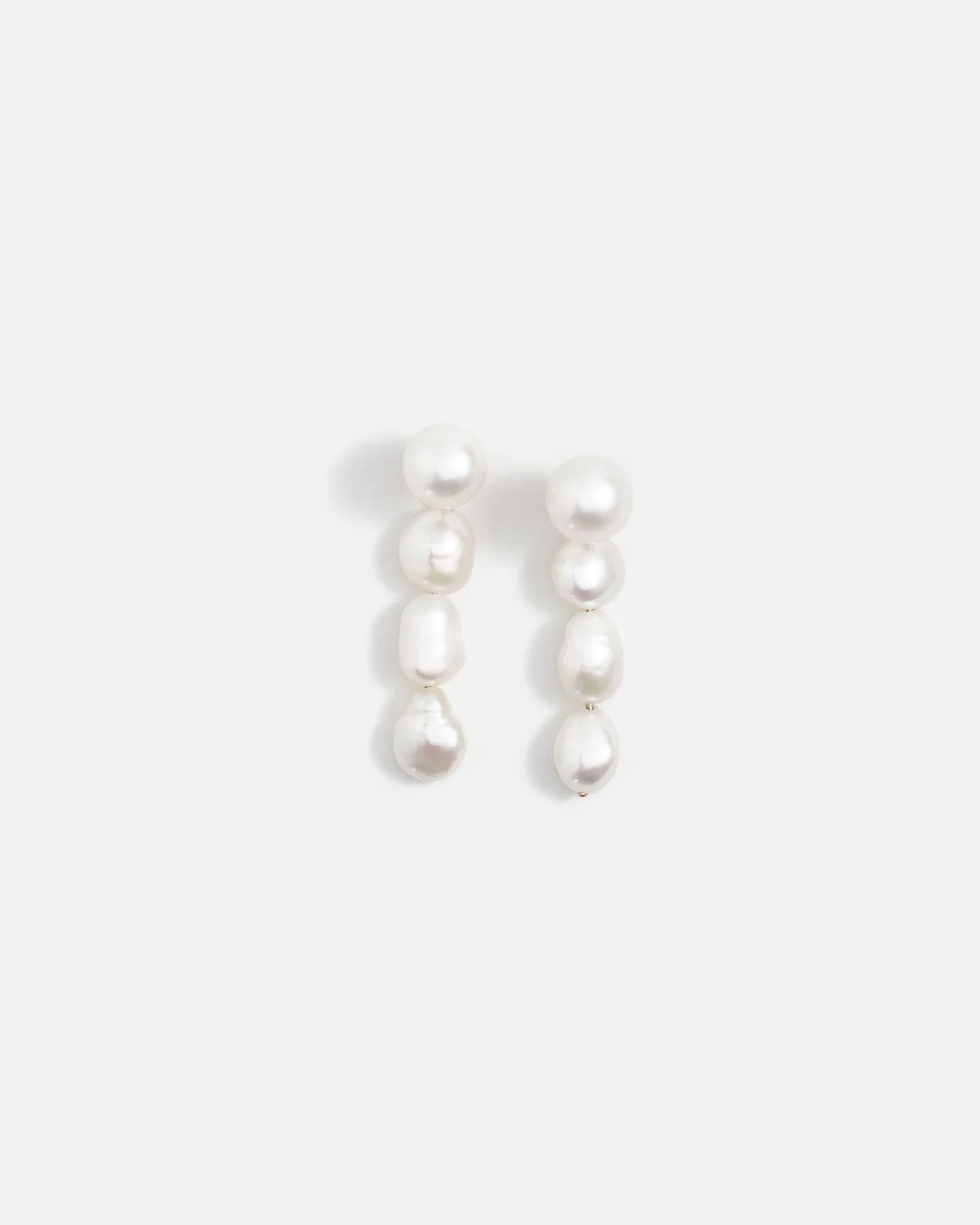 Antinéa Pearl Drop Earrings in Yellow Gold