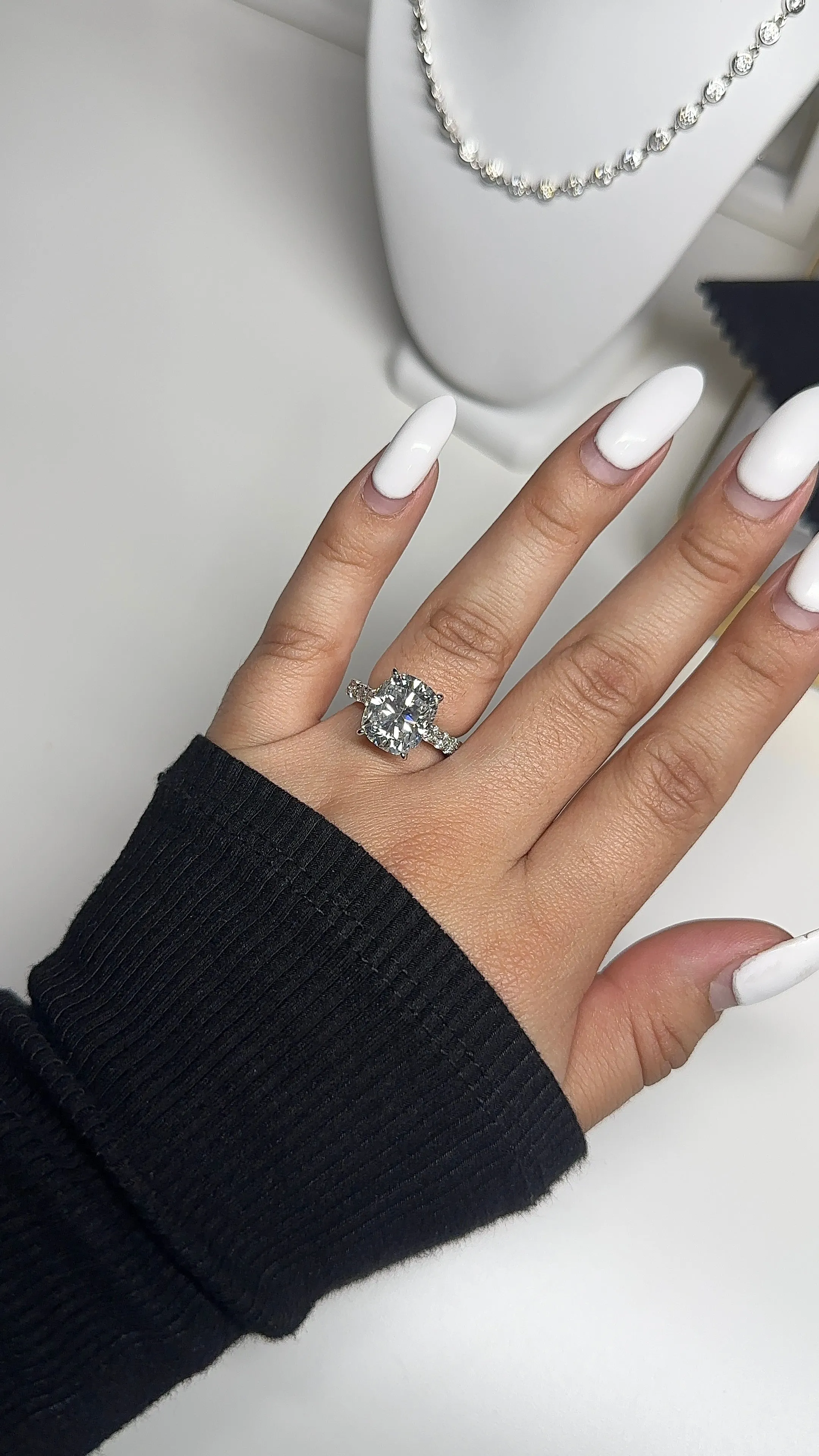 ARABELLA MOISSANITE RING