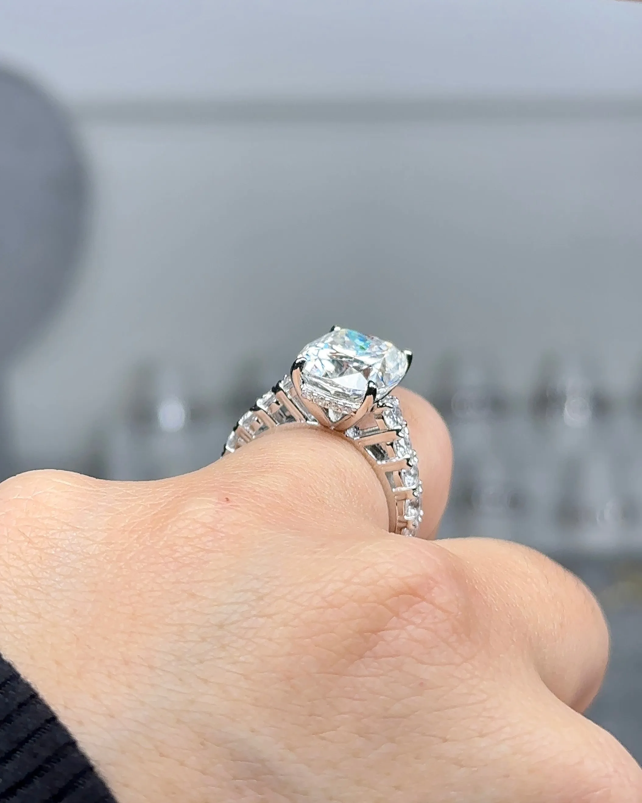 ARABELLA MOISSANITE RING