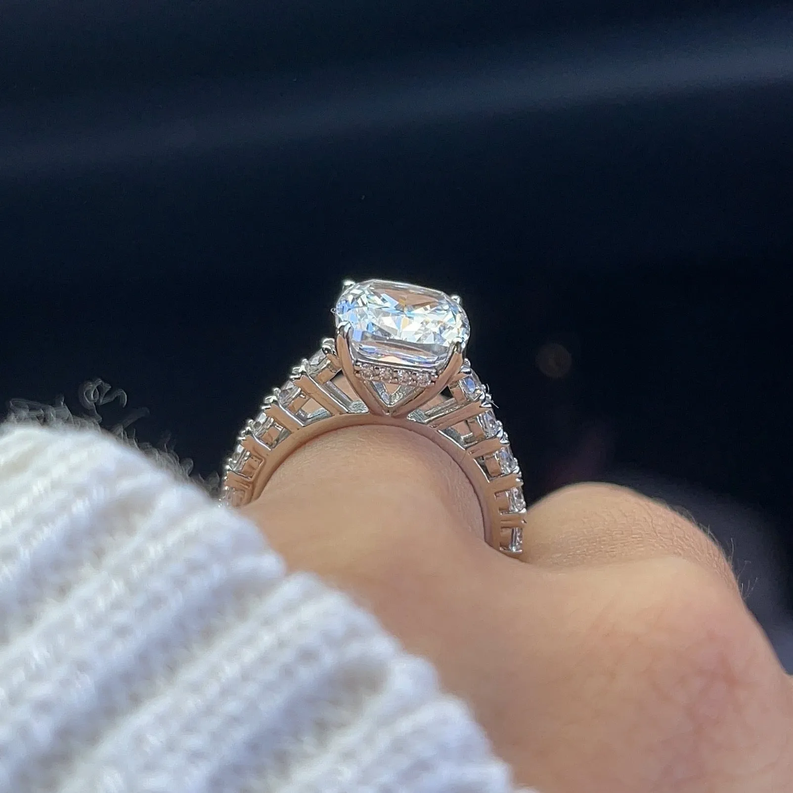 ARABELLA MOISSANITE RING