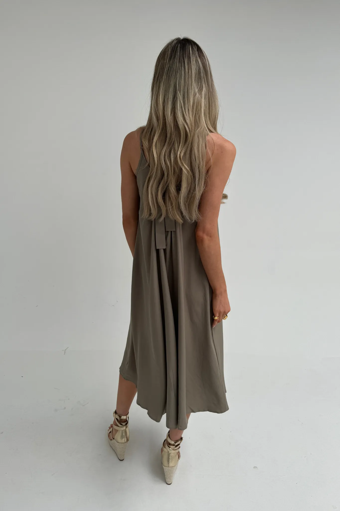 Becca Tie Back Sun Dress In Khaki