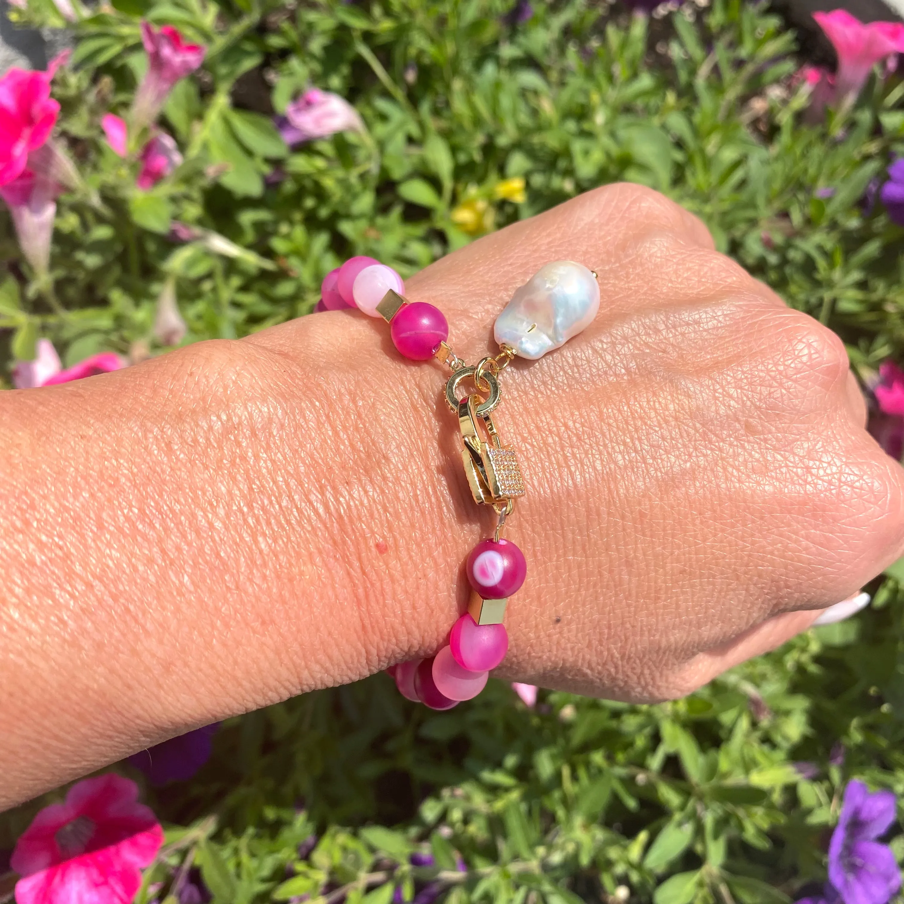 Green or Hot Pink Mat Sardonyx Beads Bracelet with Baroque Pearl Charm Pendant, Gold Plated Details, 7or7.5inches